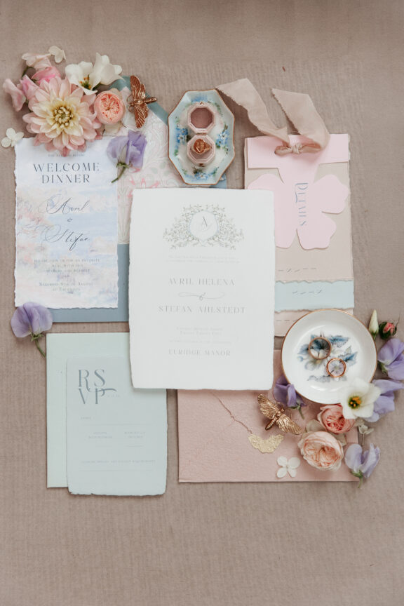 How to prepare your wedding details for picture perfect flatlays